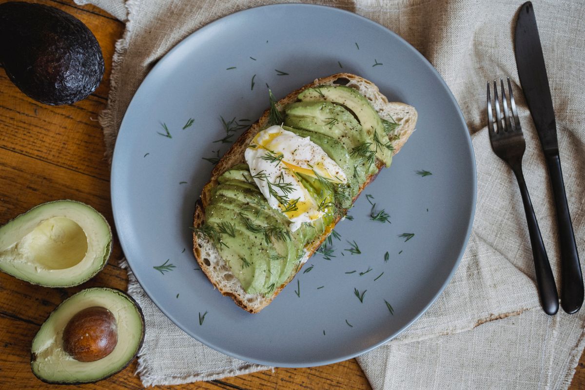 Avocado toast, poached egg & dukkah